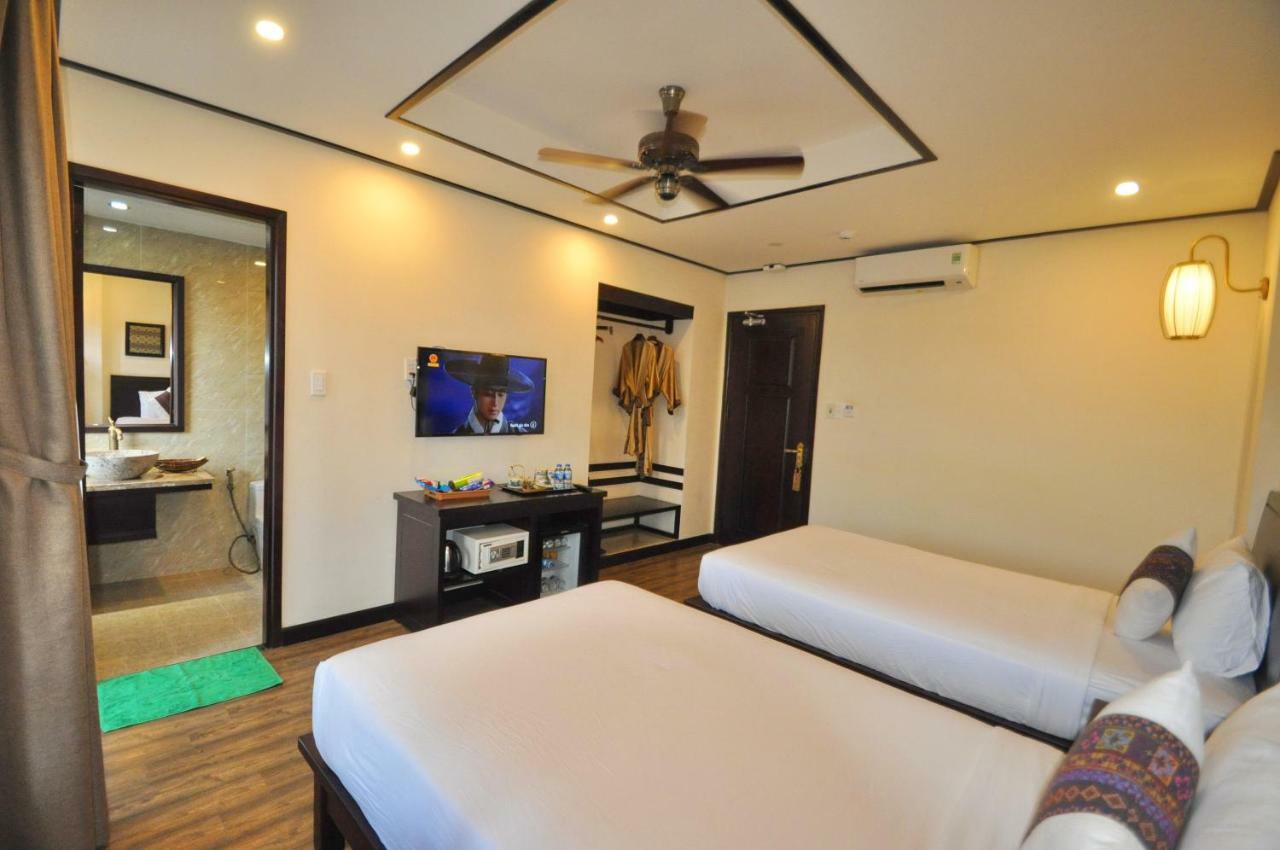 The Quin Riverside Villa ฮอยอัน ภายนอก รูปภาพ